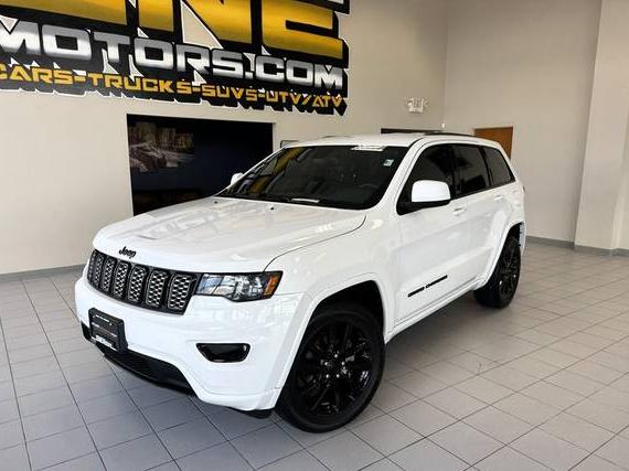 JEEP GRAND CHEROKEE 2018 1C4RJFAG2JC256854 image